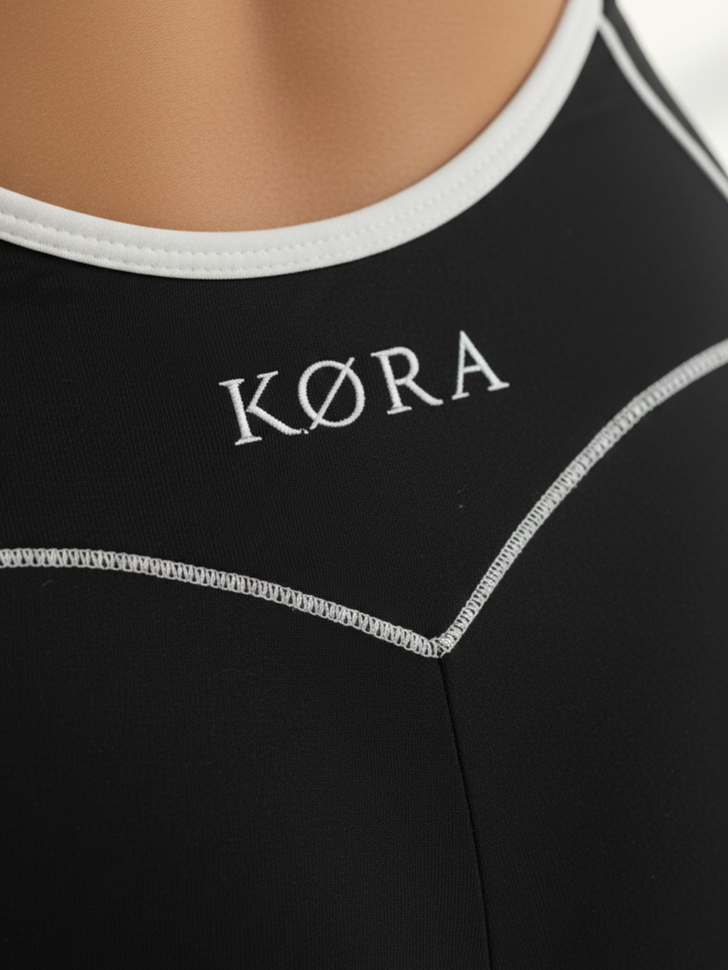Mono Deportivo Flare Mujer Negro – KØRA